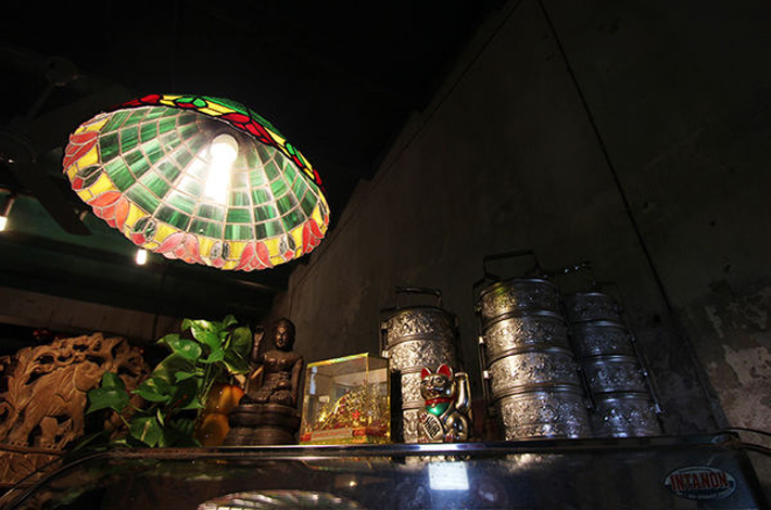 曼谷三姊妹餐厅的古董