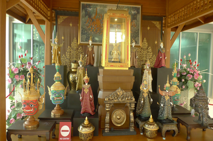 曼谷皇家珠宝中心的佛像