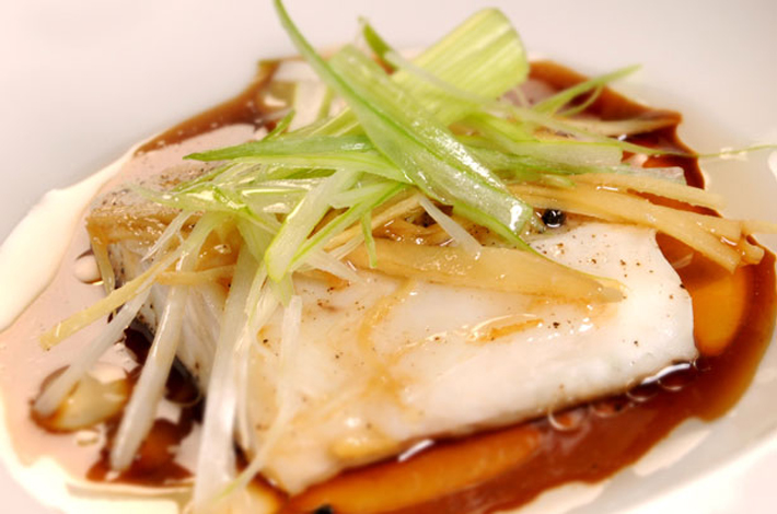 蘇梅島樹頂餐廳的清蒸鱈魚