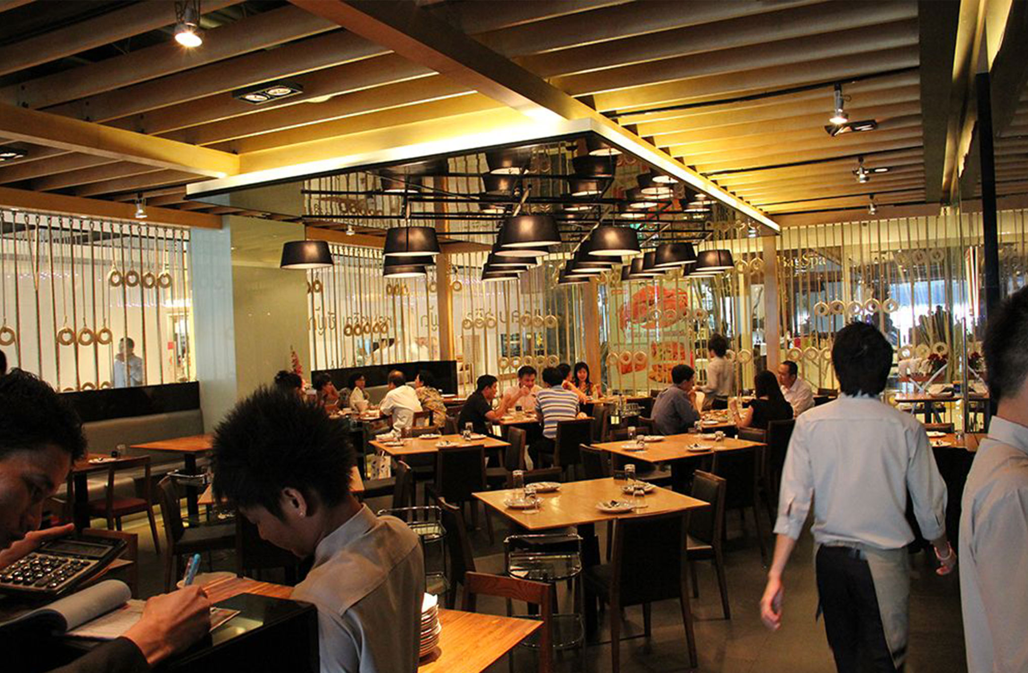 曼谷Laem Cha-Roen餐厅