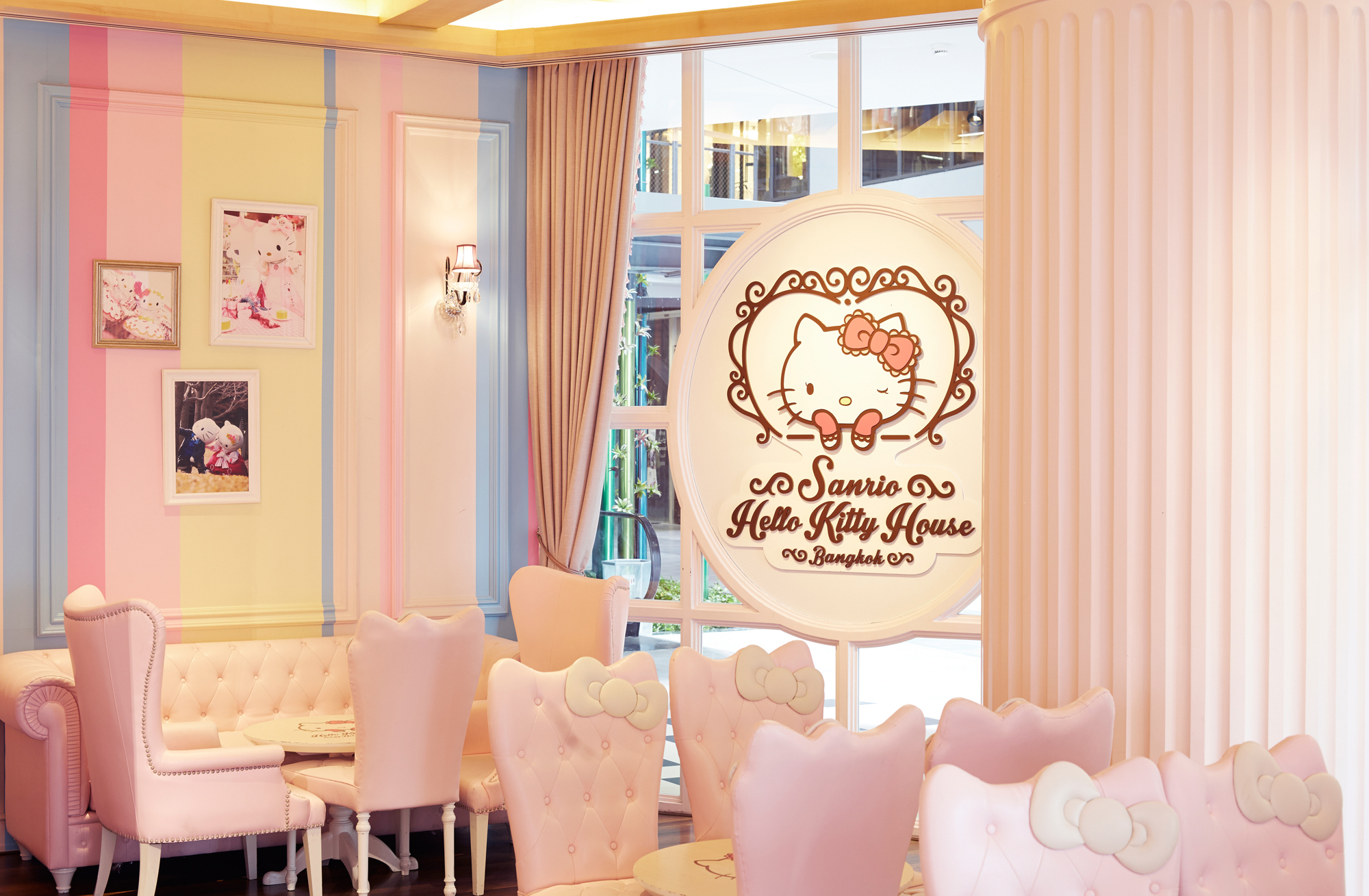 Sanrio Hello Kitty House