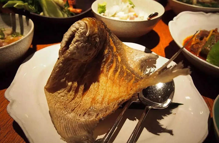 Whole fried fish with lemongrass fish sauce