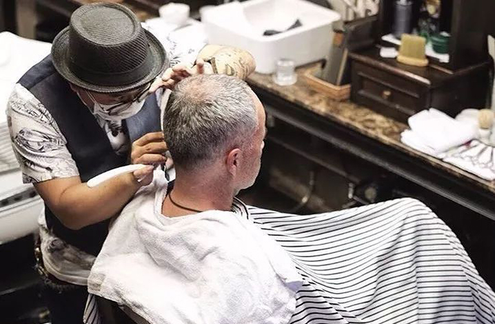 曼谷型男复古理发店，大BOSS级别那种