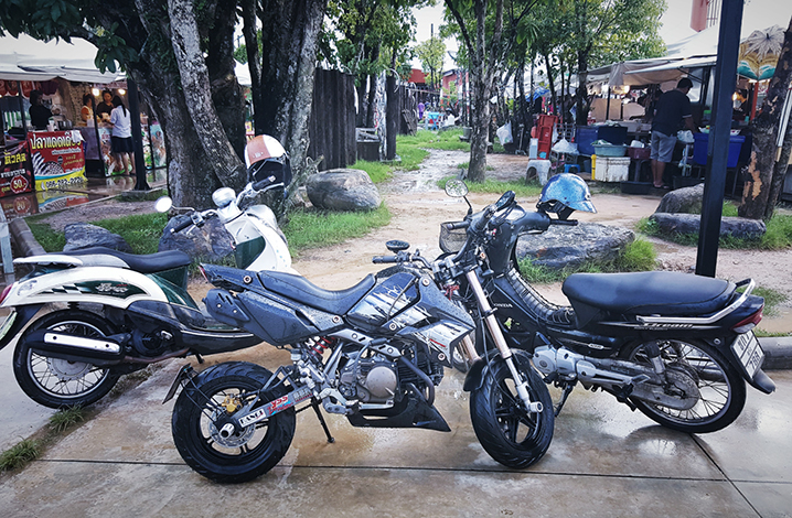 泰国租摩托车