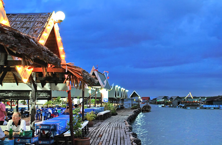 普吉岛泰国菜餐厅Phuket Floating Restaurants