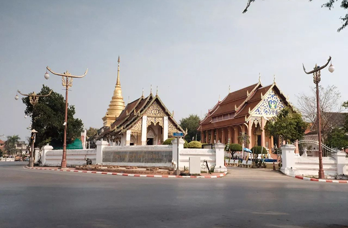 泰国楠府寺庙指南