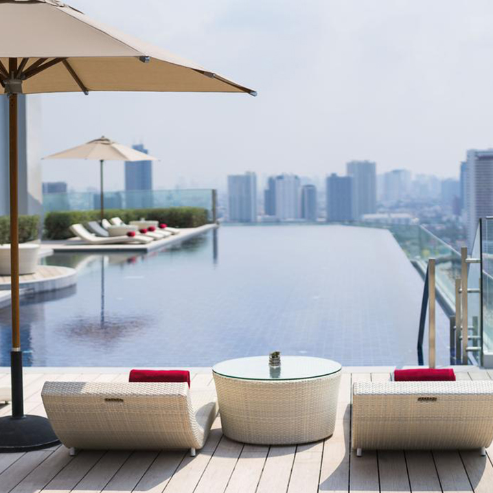 曼谷这些自带无边泳池的酒店，每一家都值得来体验
