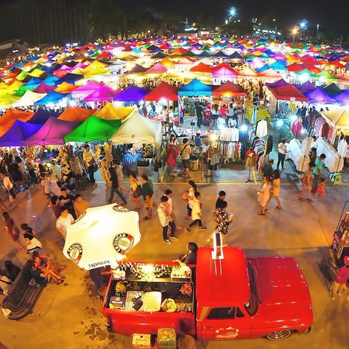 Srinakarin Rod Fai Night Market，解锁曼谷隐藏的老火车夜市