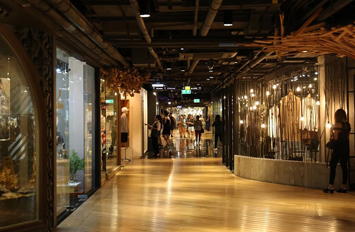 曼谷Siam Center购物商场