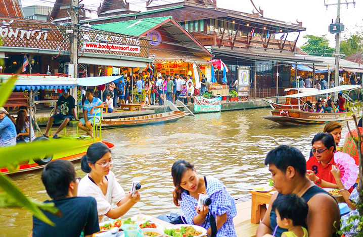 曼谷安帕瓦水上市场萤火虫