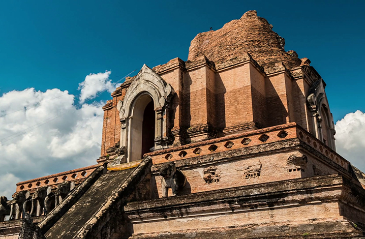 契迪龙寺（Wat Chedi Luang）