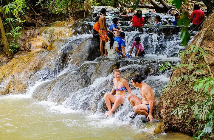 泰国的“九寨沟”竟在甲米，森林中的天然温泉翡翠池