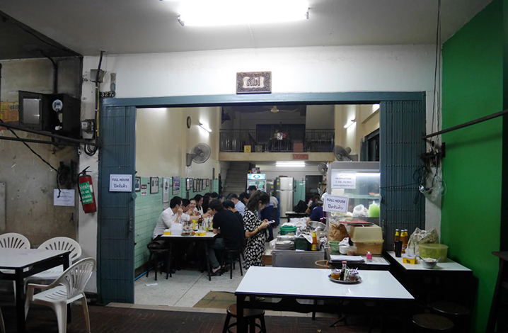 曼谷唯一一家米其林一星小吃摊Jay Fai店