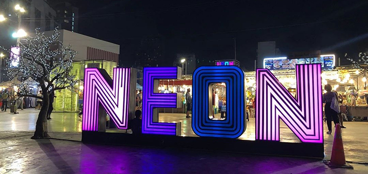 曼谷夜市talad neon night market，网红美食一站搜罗！