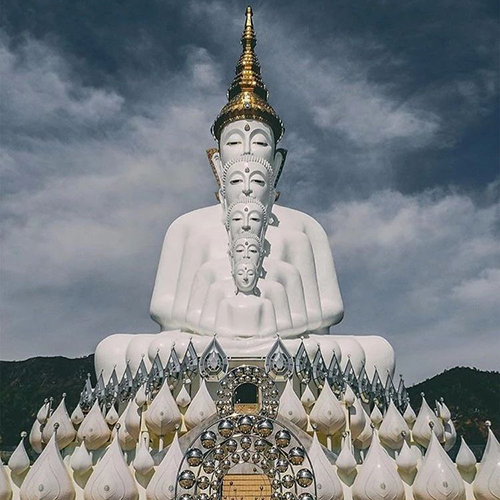 泰國最美坐佛寺Wat Pha Sorn Kaew，碧差汶府玻璃懸崖邊的寺廟