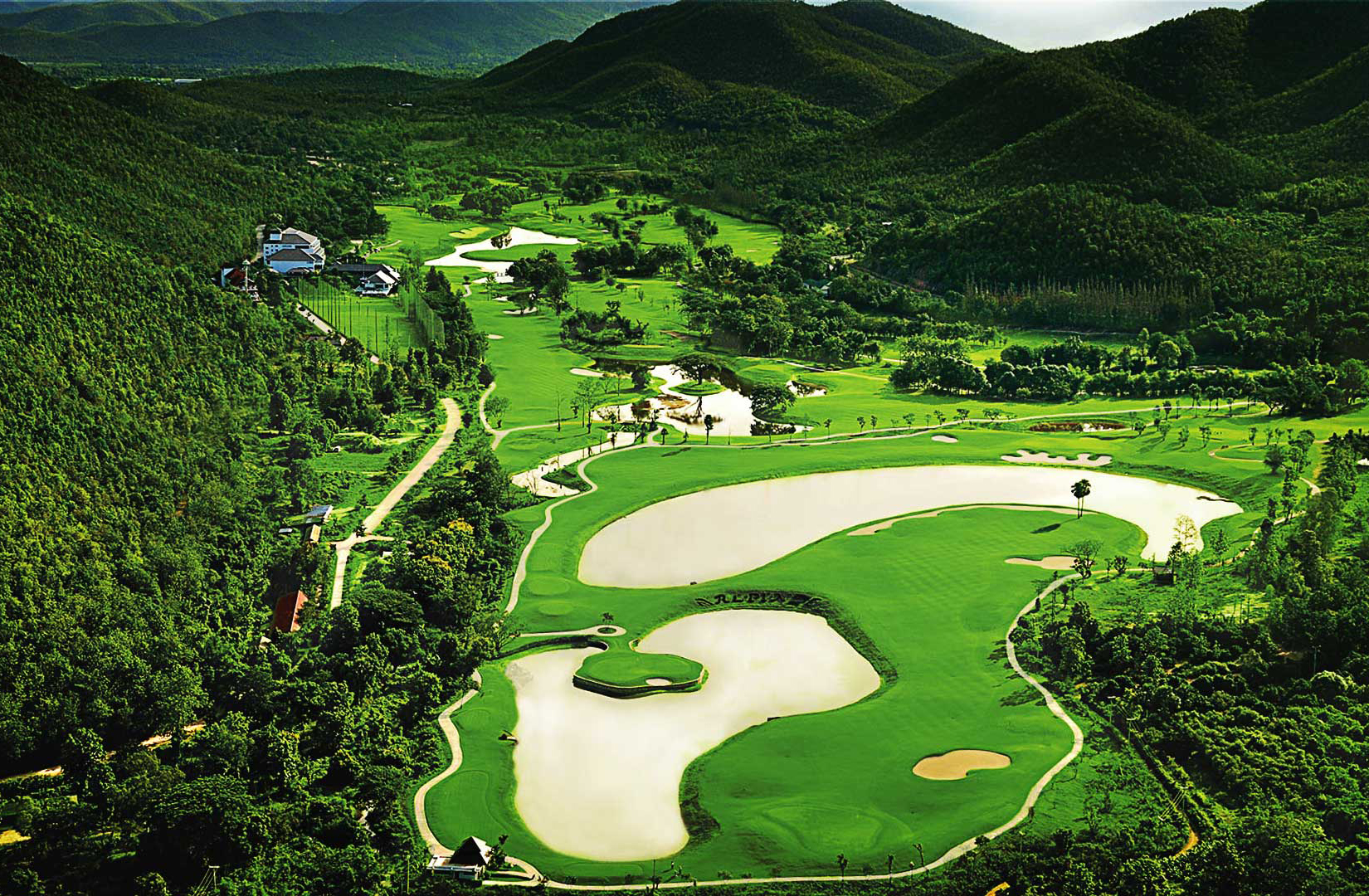 阿尔派高尔夫俱乐部（Alpine Golf Resort）