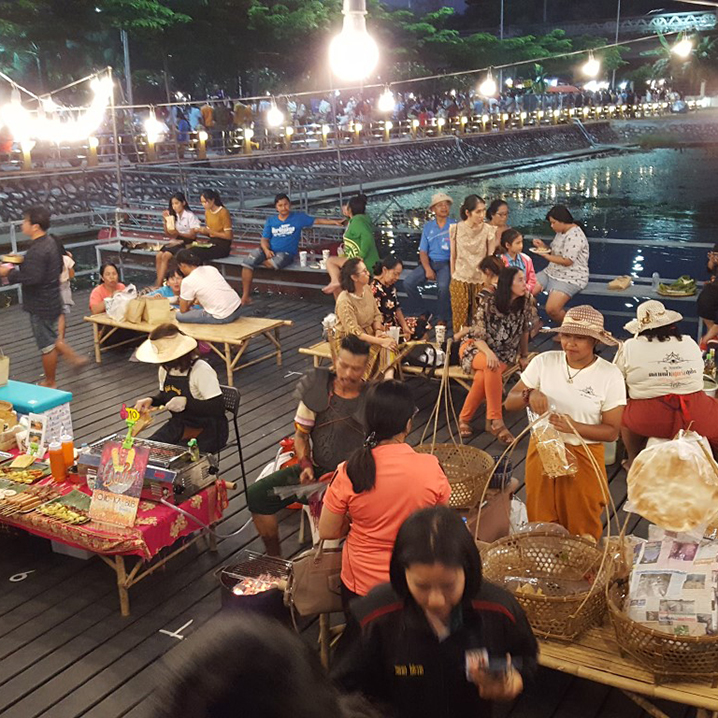 北碧府Sukjai周五水上市场，带你领略泰国摇船划桨的凯时娱乐博客！