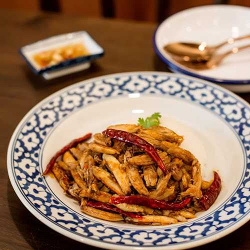 曼谷Raan A-ne’餐厅，阿嫲家的菜，海鲜爱好者的天堂