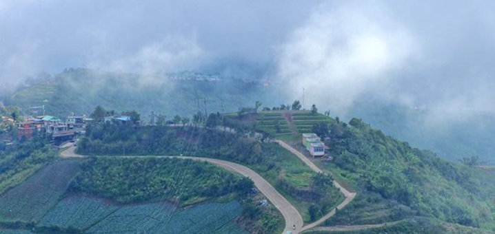 碧差汶府最高的山Rai Rim Pha Thap Boek，看仙氣飄飄的霧海
