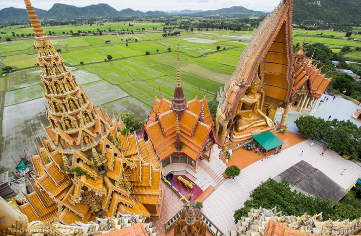 泰国北碧府最神秘的水中寺庙Wat Tai Nam，一年仅两个月可见