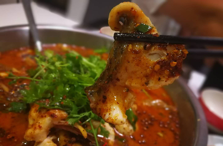 清迈银勺中餐厅，坤氏泡菜鱼和土豆米粉肉简直赞爆